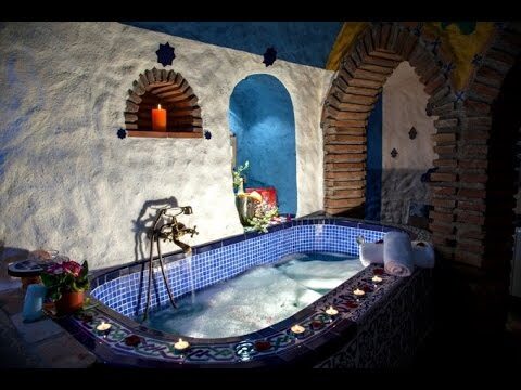 Sum&eacute;rgete en el Lujo: Jacuzzis de Madera para tu Hogar