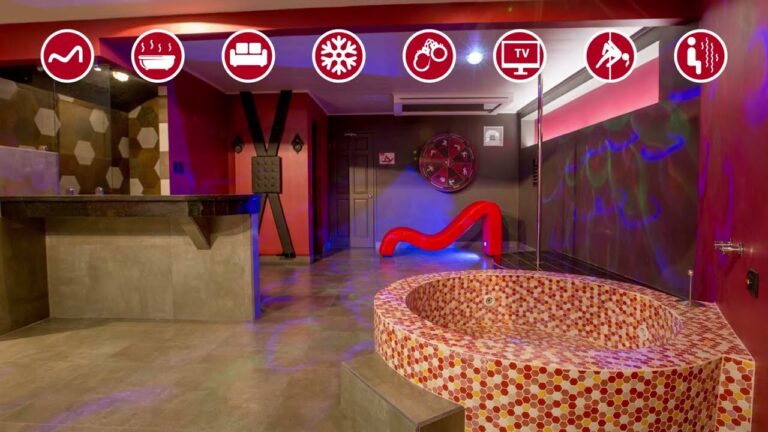 Escapada de Lujo: Spa y Jacuzzi en la Habitación