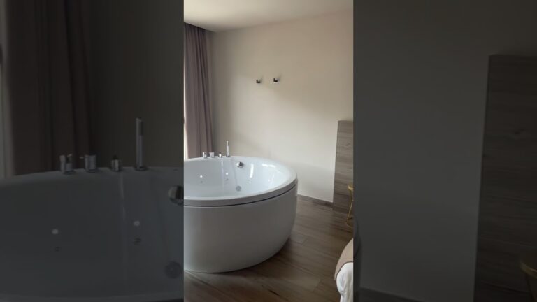 Sorprende a tu pareja con una escapada rom&aacute;ntica en hotel con jacuzzi